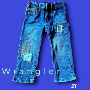 Wrangler 2T distressed jeans